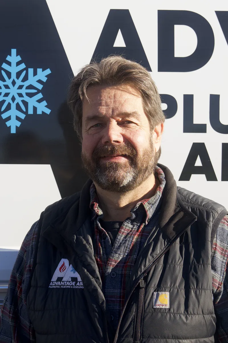 Joe L., Owner